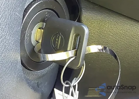 2024 Nissan Versa 1.6 S z USA, uszkodzony, nr VIN 3N1CN8DV1RL875917